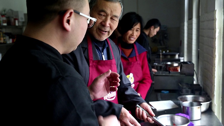 九街婆婆串串香連鎖-九街婆婆串串香加盟條件-九街婆婆串串香聯(lián)系電話