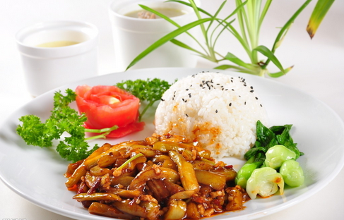 九蒸魚香茄子肥牛飯?zhí)撞?/>
                                    <p class=