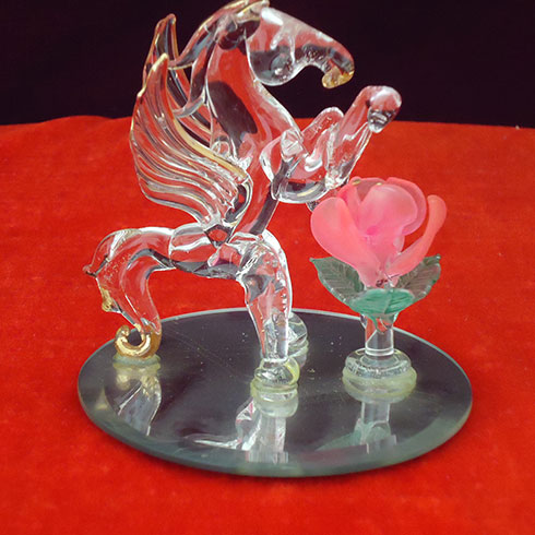 宏信手工藝制作技術培訓產(chǎn)品-水晶工藝現(xiàn)場制作