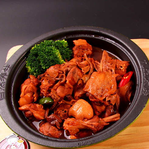 樹(shù)菇煨仔鴨