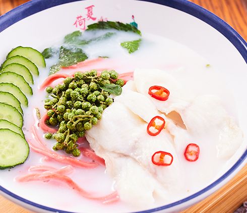 清悠面館-青椒鯽魚(yú)湯面
